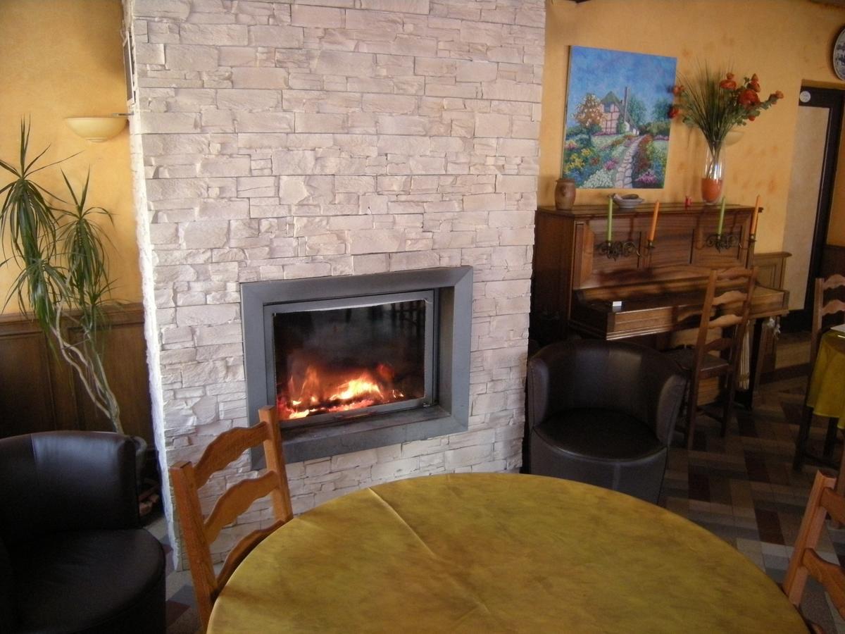 Hotel Gites Des Touristes Vollore-Montagne エクステリア 写真